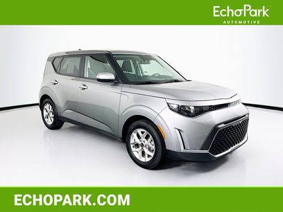Used 2025 Kia Soul LX w/ LX Technology Package