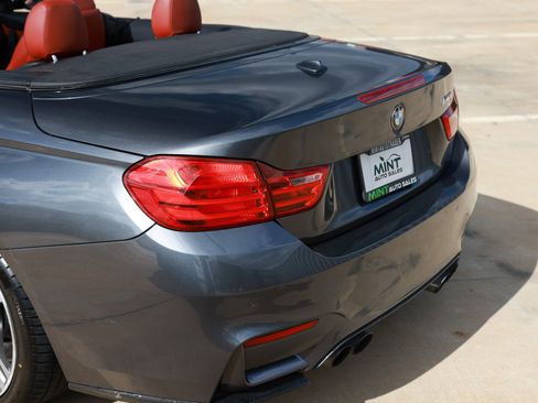 Used 2015 BMW M4 Convertible image 42