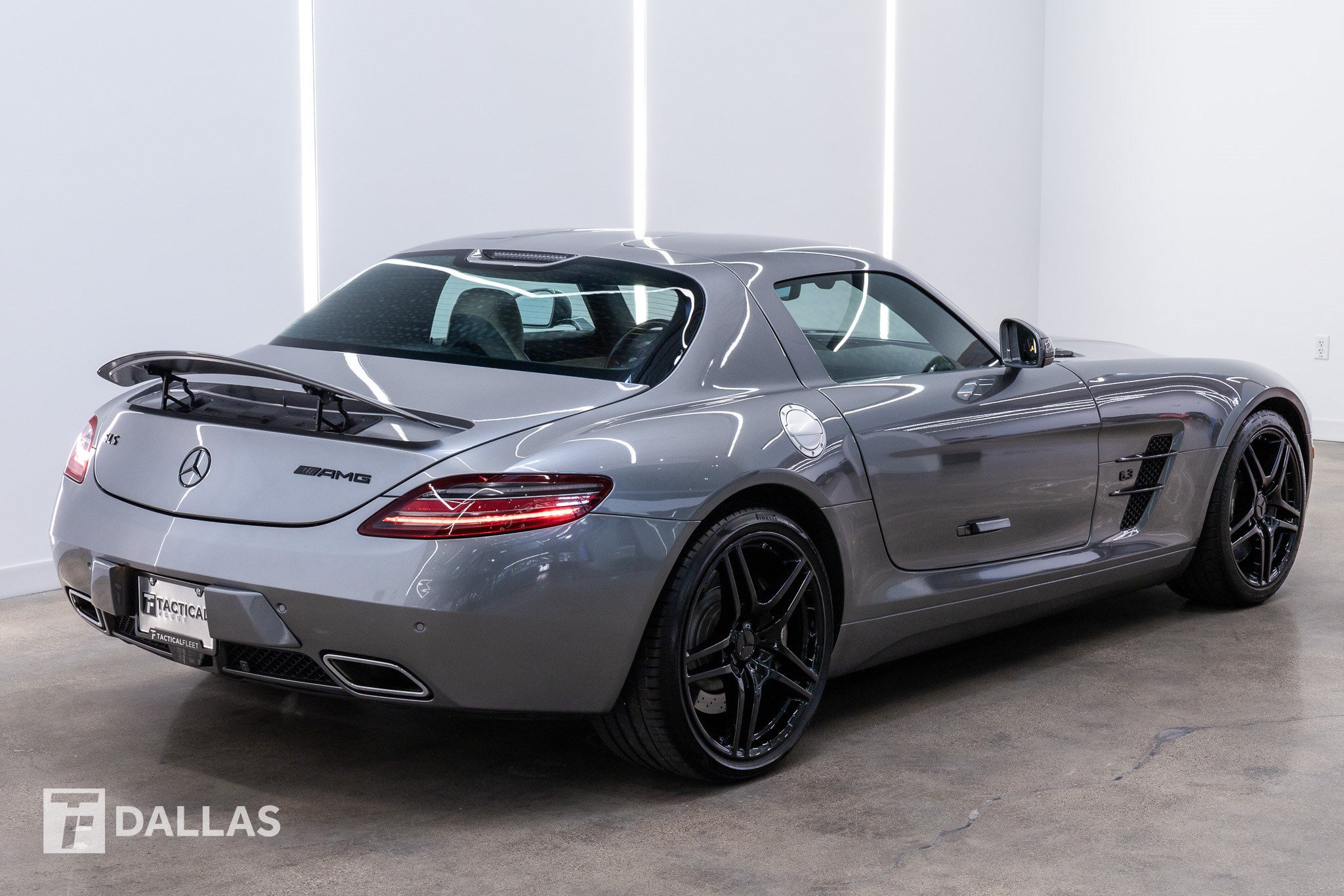 Used 2012 Mercedes-Benz SLS AMG Coupe image 15