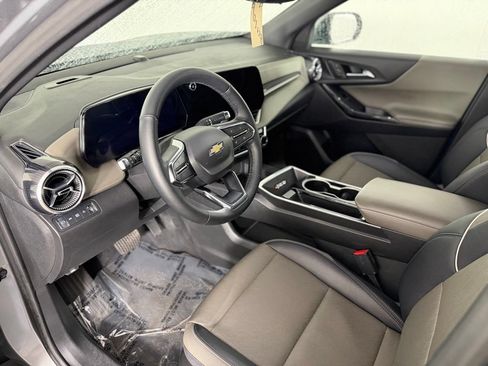 Used 2025 Chevrolet Equinox LT w/ Convenience Package II AWD/4WD image 14