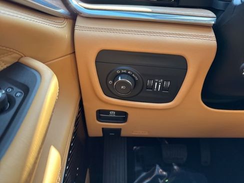 New 2026 Jeep Grand Cherokee L Summit AWD/4WD image 15