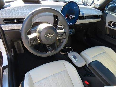 Used 2025 MINI Cooper S image 22