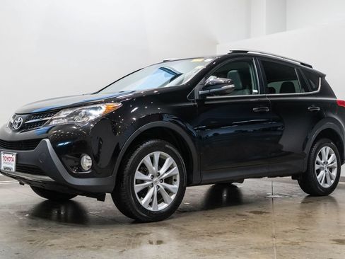 Used 2015 Toyota RAV4 Limited w/ Technology Package AWD/4WD image 3