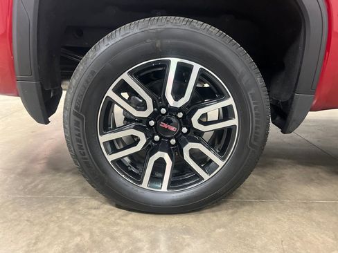 Certified 2025 GMC Sierra 1500 AT4 w/ AT4 Premium Package AWD/4WD image 10