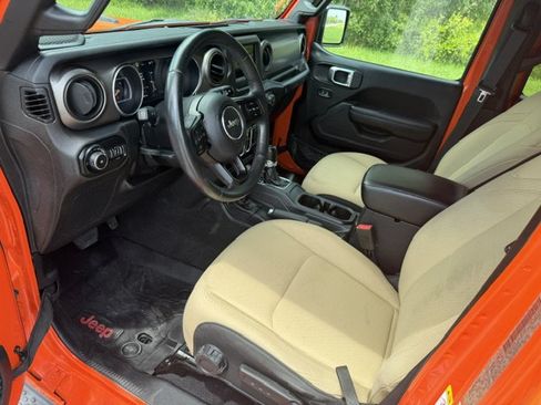 Used 2018 Jeep Wrangler Unlimited Sport S AWD/4WD image 11