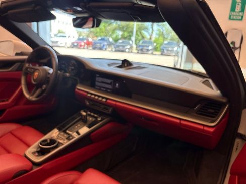 Used 2024 Porsche 911 Targa 4S w/ Premium Package AWD/4WD image 15