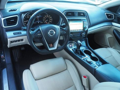 Used 2018 Nissan Maxima 3.5 SV image 10