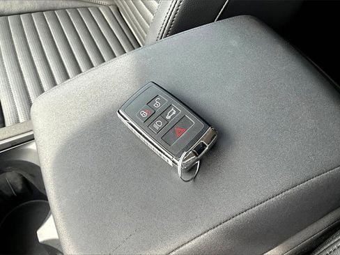 Certified 2025 Land Rover Discovery Sport S image 10