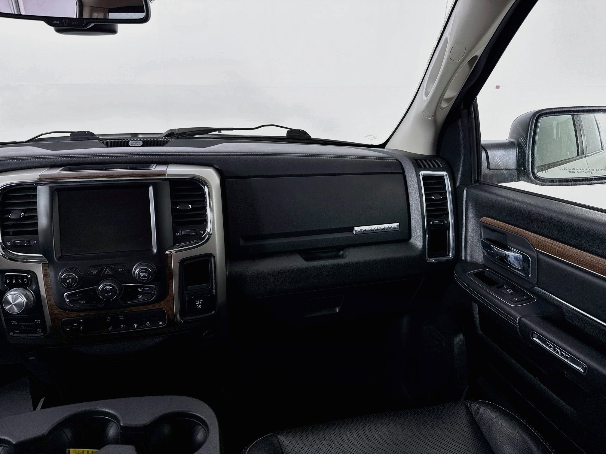 Used 2014 RAM 1500 Laramie w/ Convenience Group AWD/4WD image 24