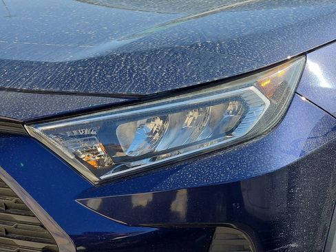 Used 2021 Toyota RAV4 XLE Premium FWD image 3