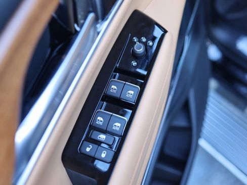 Used 2023 Jeep Grand Wagoneer Series III image 20