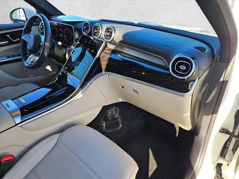 Used 2024 Mercedes-Benz GLC 300 4MATIC image 20