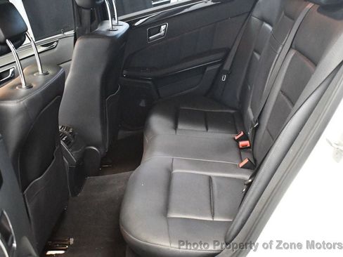 Used 2010 Mercedes-Benz E 350 Sedan w/ Premium 1 Pkg image 21