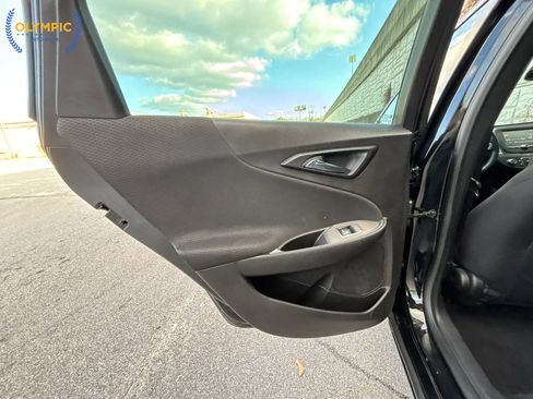 Used 2014 Chevrolet Impala LT w/ Convenience Package image 41