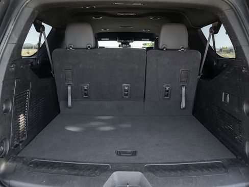 Used 2023 Chevrolet Suburban LT image 42