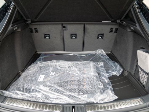 New 2026 Porsche Macan image 27