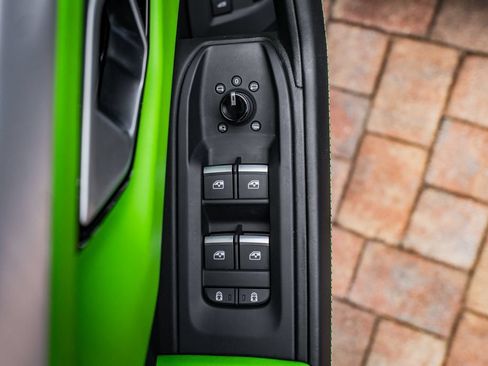 Used 2021 Lamborghini Urus AWD/4WD image 19