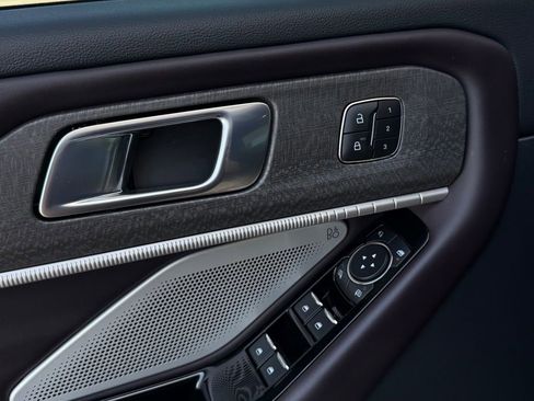 New 2026 Ford Explorer Platinum RWD image 62