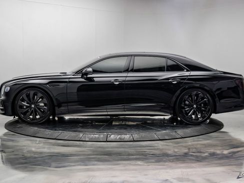 Used 2022 Bentley Flying Spur V8 AWD/4WD image 7