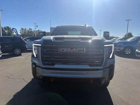 Used 2026 GMC Sierra 2500 AT4 AWD/4WD image 2