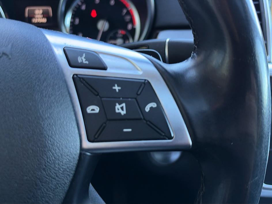 Used 2015 Mercedes-Benz GL 450 4MATIC image 39