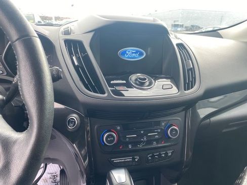 Used 2019 Ford Escape Titanium image 6