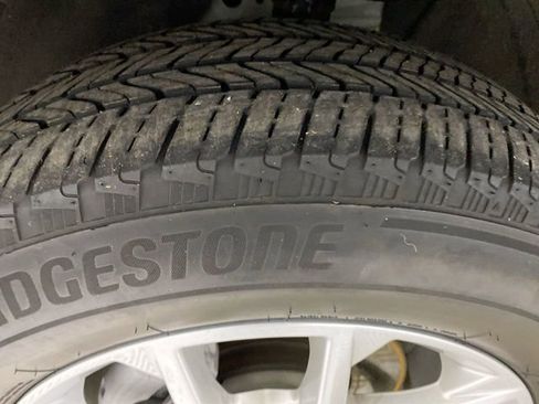 Used 2024 Chevrolet Equinox LT image 23