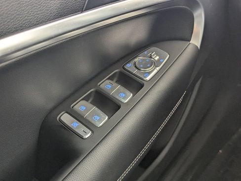 Used 2026 Genesis G70 2.5T RWD image 17