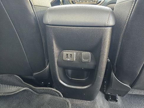 Used 2022 Chevrolet Colorado Z71 w/ Safety Package image 20