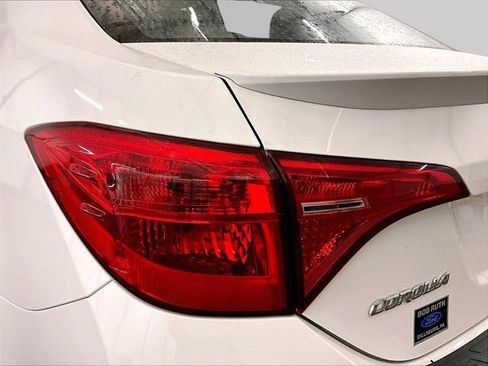 Used 2018 Toyota Corolla SE w/ Body Protection Package FWD image 28