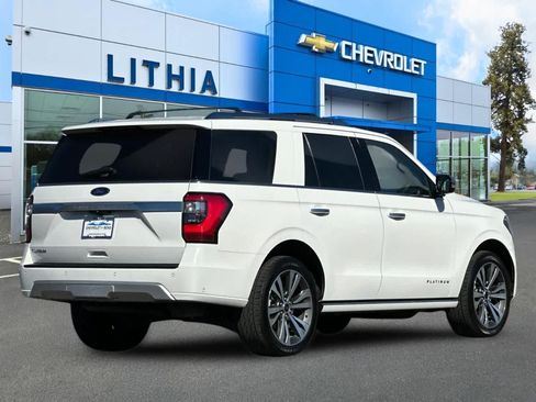 Used 2021 Ford Expedition Platinum AWD/4WD image 2