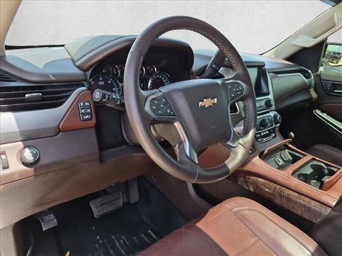 Used 2016 Chevrolet Suburban LTZ RWD image 10