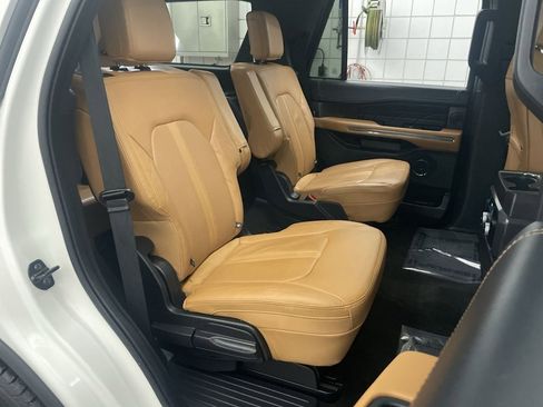 Used 2023 Ford Expedition Platinum image 22