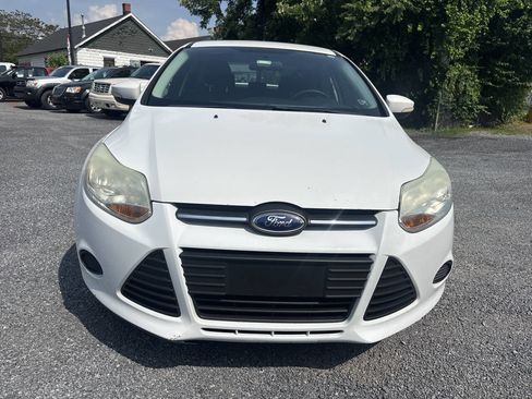 Used 2014 Ford Focus SE FWD image 2