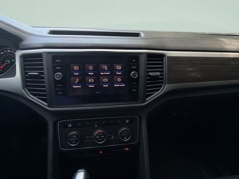 Used 2018 Volkswagen Atlas SE AWD/4WD image 18