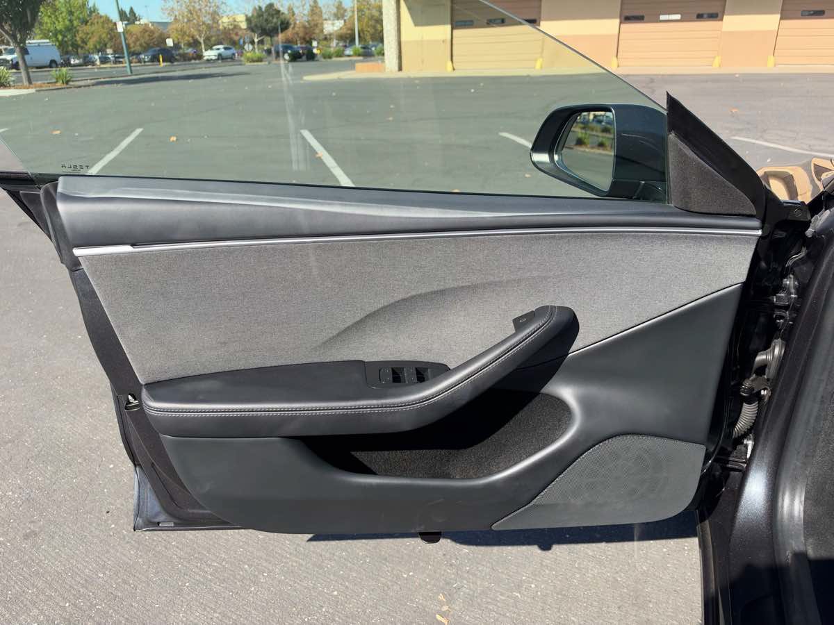 Used 2025 Tesla Model 3 Long Range RWD image 10