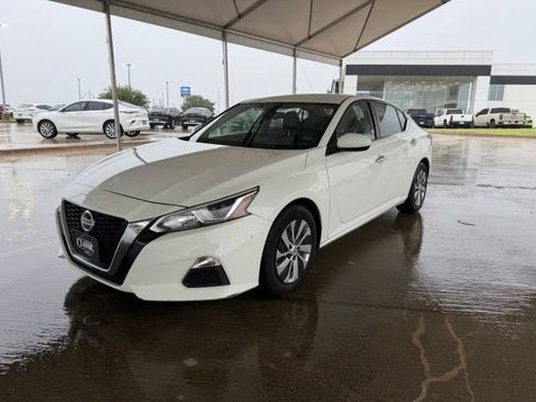 Used 2019 Nissan Altima 2.5 S FWD image 8