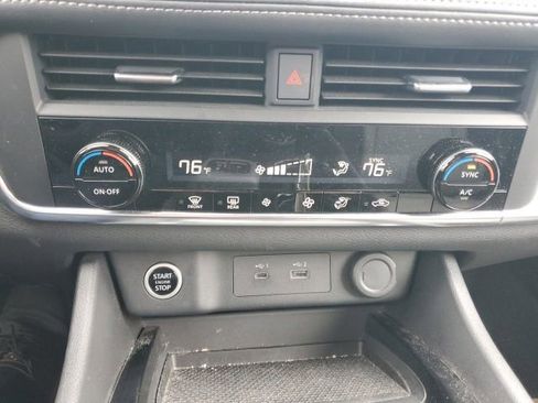 Certified 2023 Nissan Rogue SV image 25