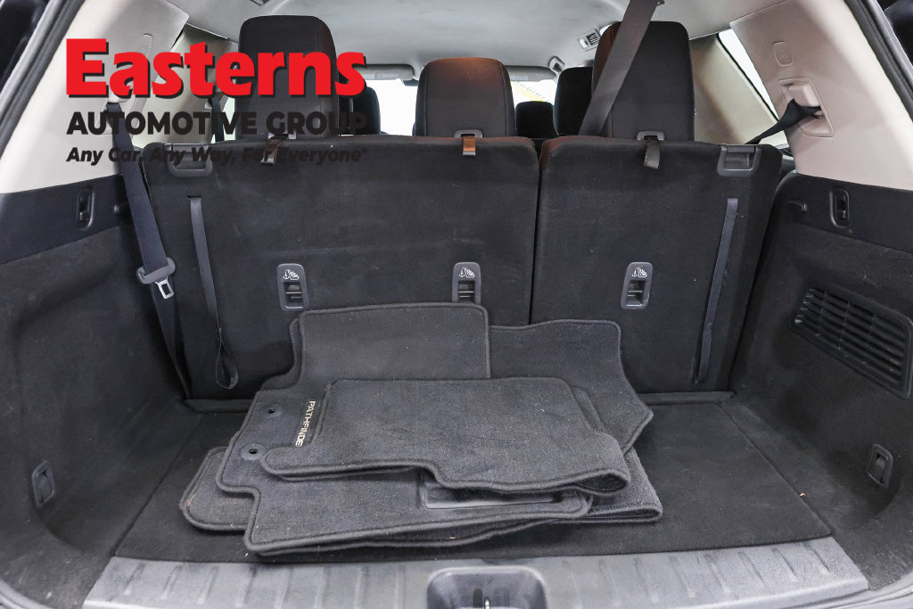 Used 2024 Nissan Pathfinder S AWD/4WD image 10