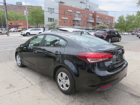 Used 2017 Kia Forte LX FWD image 5