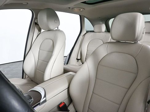 Certified 2022 Mercedes-Benz GLC 300 4MATIC image 5