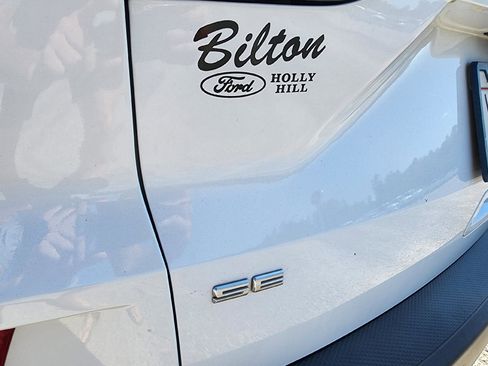 Used 2022 Ford Escape SE FWD image 9