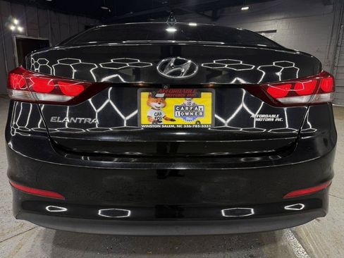 Used 2017 Hyundai Elantra Value Edition FWD image 3
