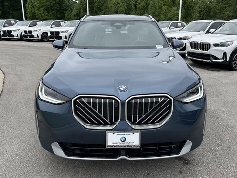 Certified 2025 BMW X3 xDrive30 w/ Premium Package AWD/4WD image 3