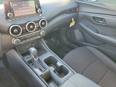 Certified 2025 Nissan Sentra S image 31