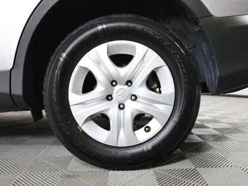 Used 2015 Toyota RAV4 LE AWD/4WD image 8