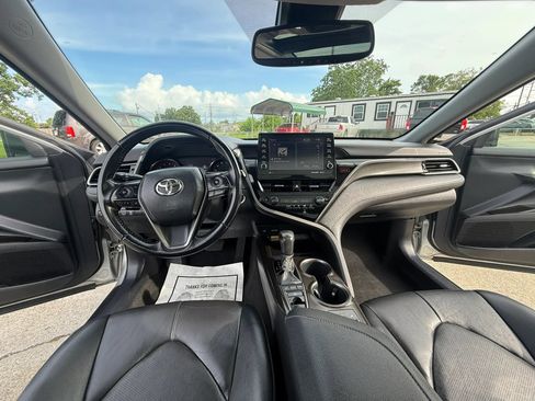 Used 2021 Toyota Camry XSE FWD image 17