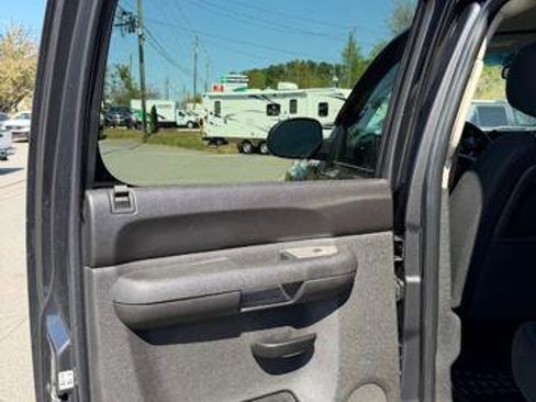 Used 2010 GMC Sierra 1500 SLE w/ Power Pack Plus image 13