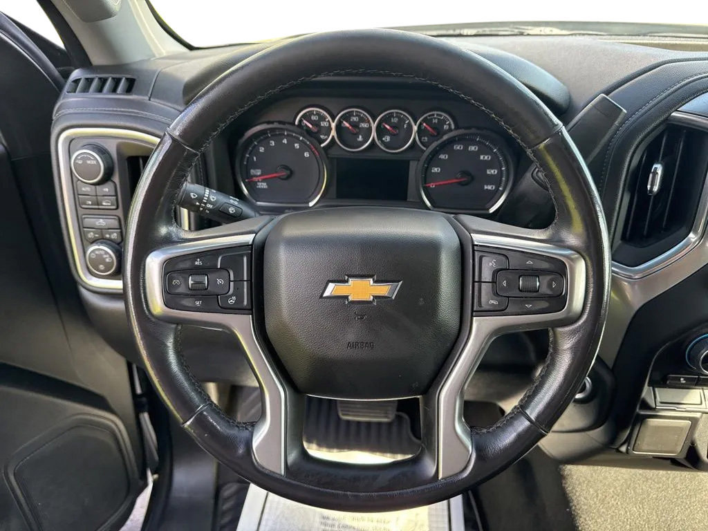 Used 2022 Chevrolet Silverado 1500 LT AWD/4WD image 15
