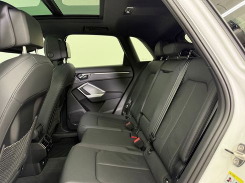 Certified 2025 Audi Q3 2.0T Premium w/ Convenience Package image 15